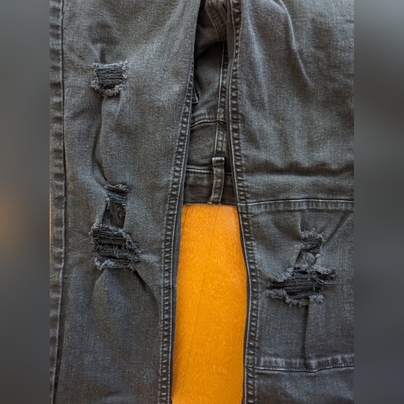Black Ripped Skinny Jeans size 26 - Picture 2 of 4